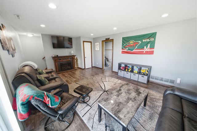1090 Cedar Ridge Lane SW, Oronoco, MN 55960