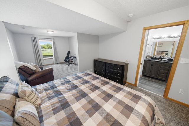 1090 Cedar Ridge Lane SW, Oronoco, MN 55960