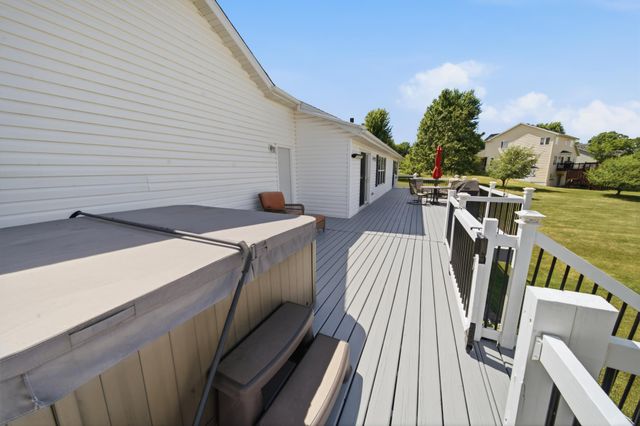 1090 Cedar Ridge Lane SW, Oronoco, MN 55960