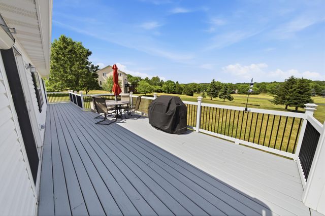 1090 Cedar Ridge Lane SW, Oronoco, MN 55960