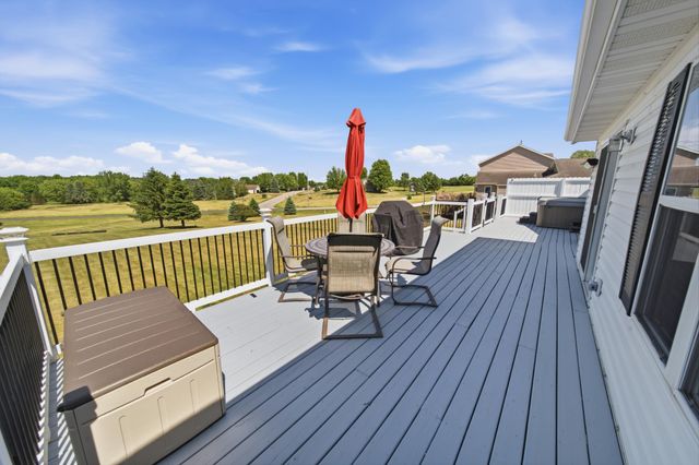 1090 Cedar Ridge Lane SW, Oronoco, MN 55960