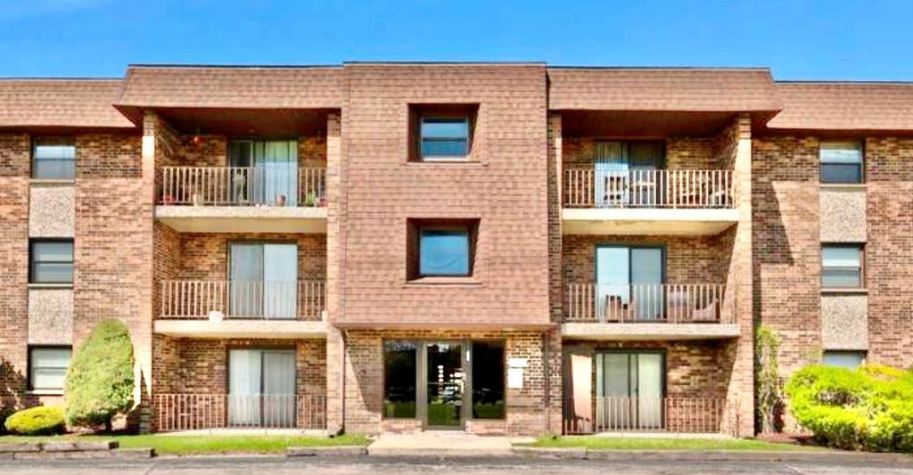 2237 175th Street 2B, Lansing, IL 60438