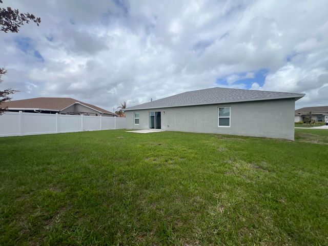 5865 NW Mesa Circle, Port St. Lucie, Port St Lucie, FL 34986
