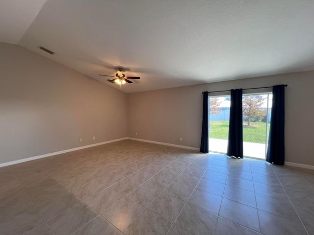 5865 NW Mesa Circle, Port St. Lucie, Port St Lucie, FL 34986