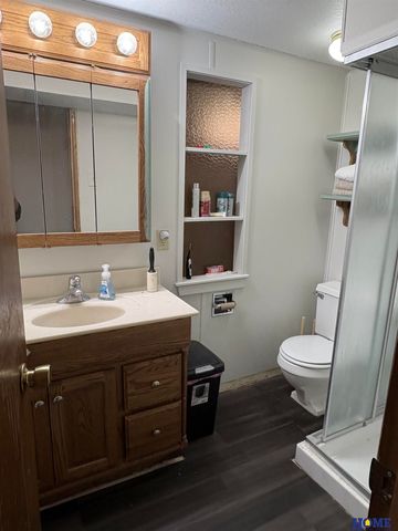 7127 Englewood Drive, Lincoln, NE 68510