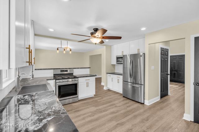 4 Alpine Trail, Tinton Falls, NJ 07712