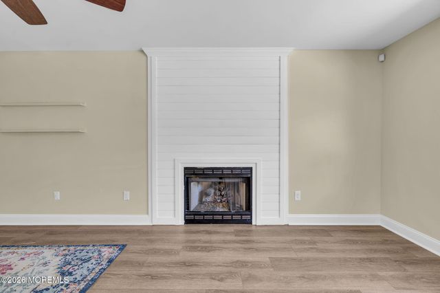 4 Alpine Trail, Tinton Falls, NJ 07712