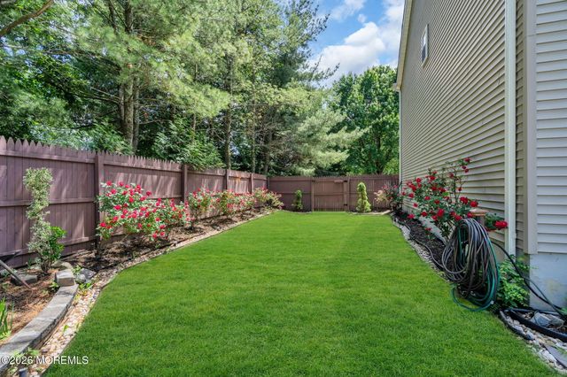 4 Alpine Trail, Tinton Falls, NJ 07712