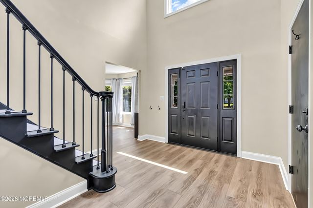 4 Alpine Trail, Tinton Falls, NJ 07712