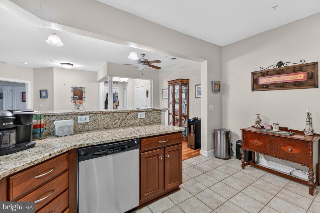 Image 12 of property listing at 800 EDELEN STATION PL #204, La Plata, MD 20646