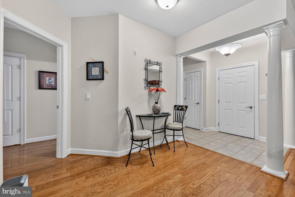 Image 17 of property listing at 800 EDELEN STATION PL #204, La Plata, MD 20646