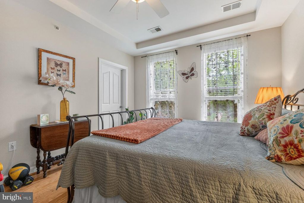 Image 20 of property listing at 800 EDELEN STATION PL #204, La Plata, MD 20646