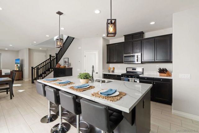 21572 Saddle Bred Lane, Escondido, CA 92029