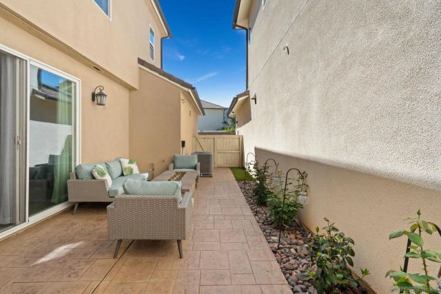 21572 Saddle Bred Lane, Escondido, CA 92029