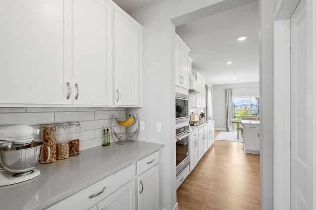 17131 Doppler Lane, Lakeville, MN 55044
