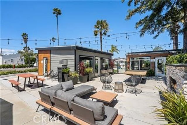 8250 Lankershim Boulevard ELM 3, North Hollywood, CA 91605