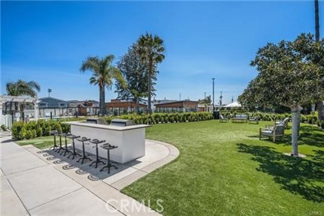 8250 Lankershim Boulevard ELM 3, North Hollywood, CA 91605