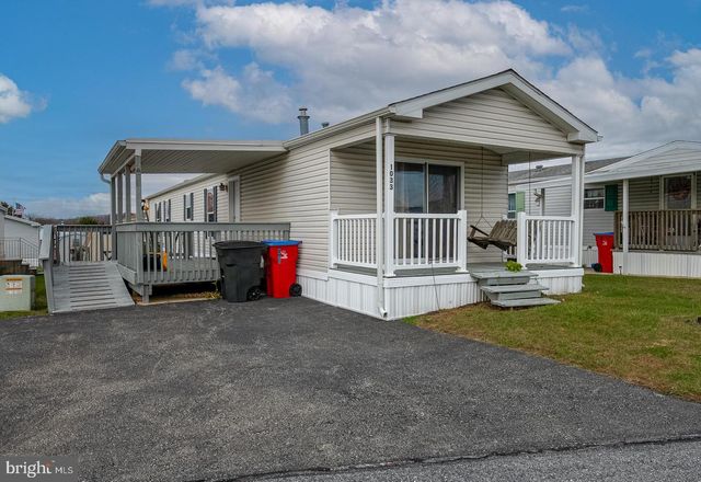 1033 BARBERRY AVE, Reading, PA 19605