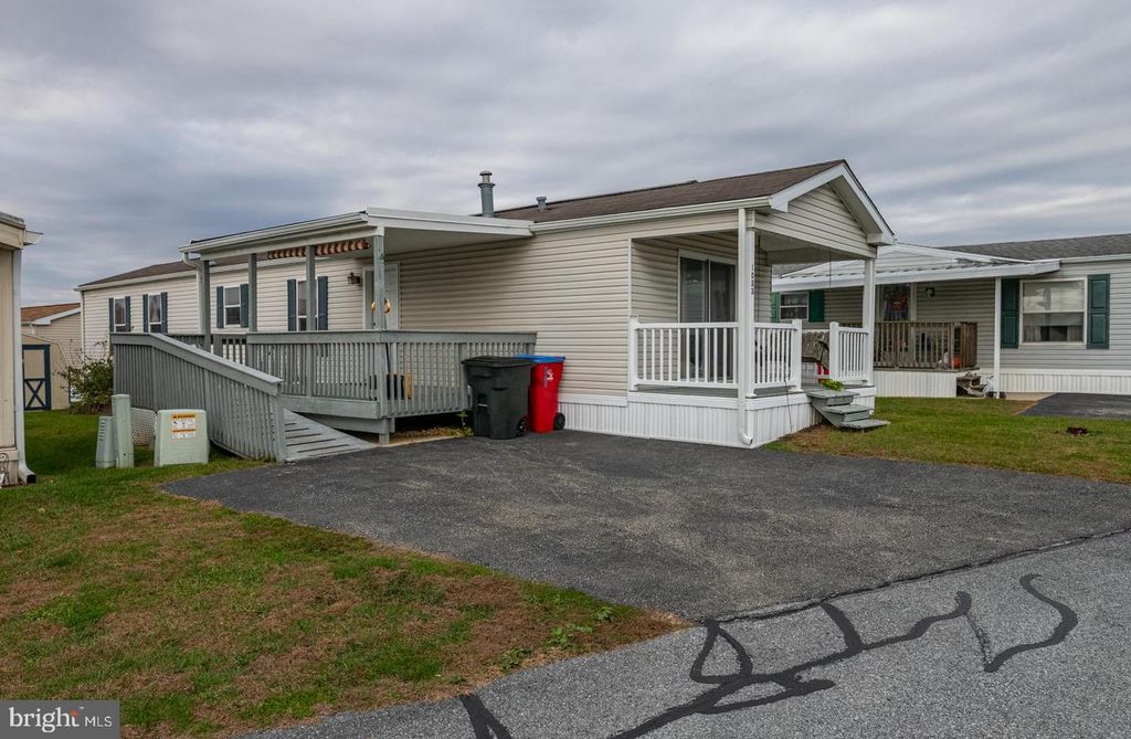 1033 BARBERRY AVE, Reading, PA 19605