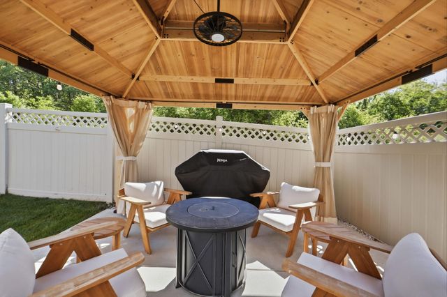 576 JERSEY BRONZE WAY, Pasadena, MD 21122