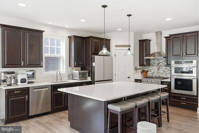 576 JERSEY BRONZE WAY, Pasadena, MD 21122