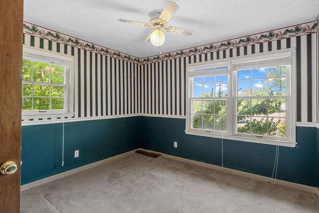 8 Montre Circle, Silver Creek, GA 30173
