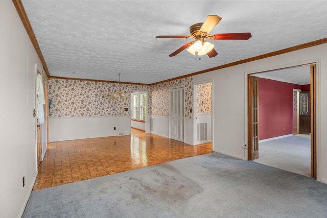 8 Montre Circle, Silver Creek, GA 30173