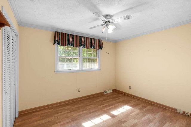 8 Montre Circle, Silver Creek, GA 30173