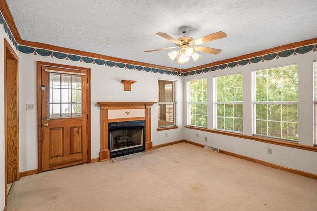 8 Montre Circle, Silver Creek, GA 30173
