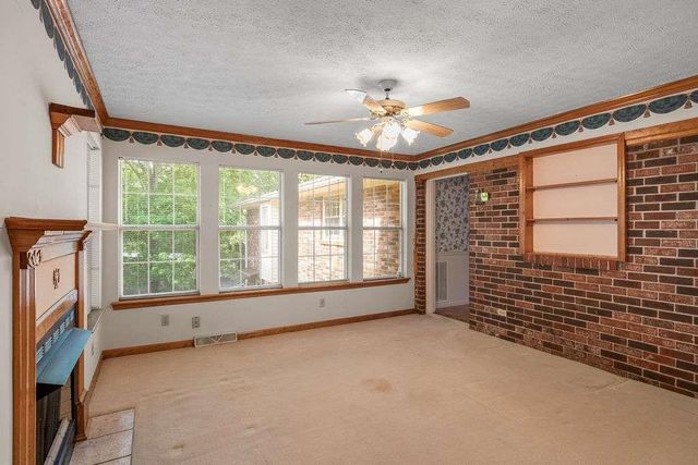 8 Montre Circle, Silver Creek, GA 30173