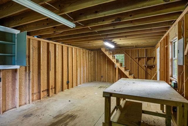 8 Montre Circle, Silver Creek, GA 30173
