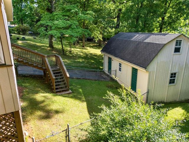 8 Montre Circle, Silver Creek, GA 30173