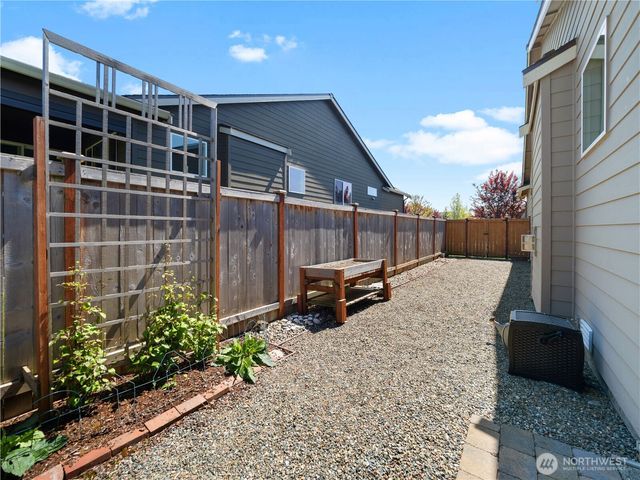 3373 Fisk Avenue, Enumclaw, WA 98022