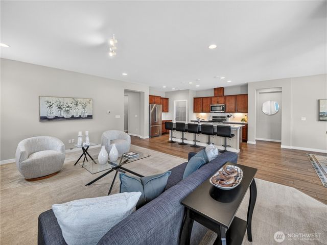 3373 Fisk Avenue, Enumclaw, WA 98022