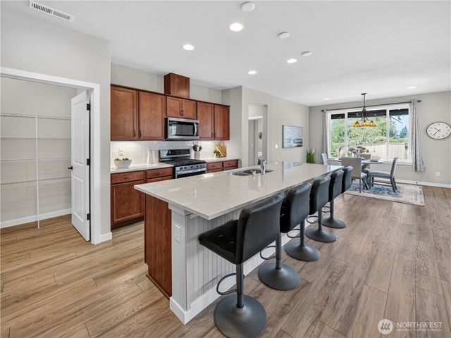 3373 Fisk Avenue, Enumclaw, WA 98022