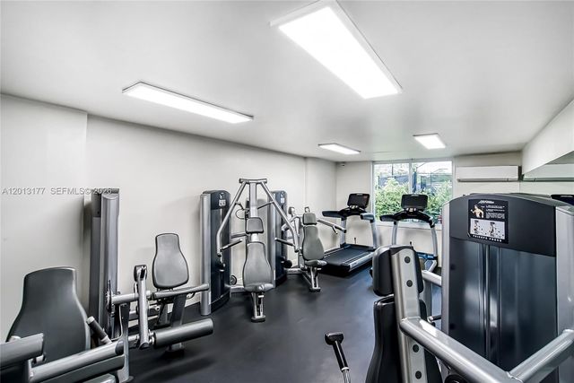 919 Hillcrest 607, Hollywood, FL 33021