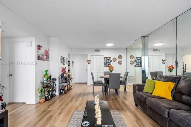 919 Hillcrest 607, Hollywood, FL 33021