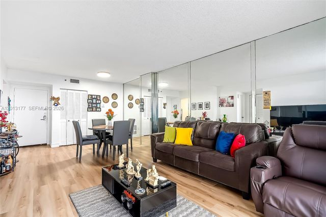 919 Hillcrest 607, Hollywood, FL 33021