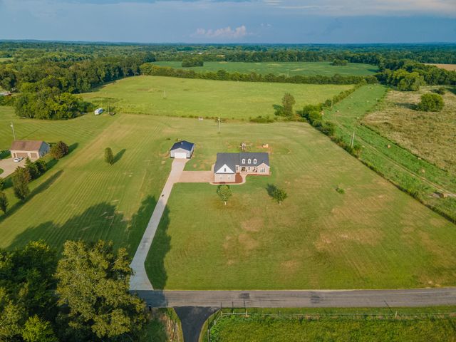 2829 Anes Station Rd, Lewisburg, TN 37091