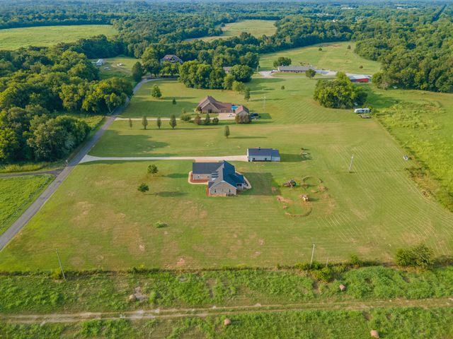 2829 Anes Station Rd, Lewisburg, TN 37091