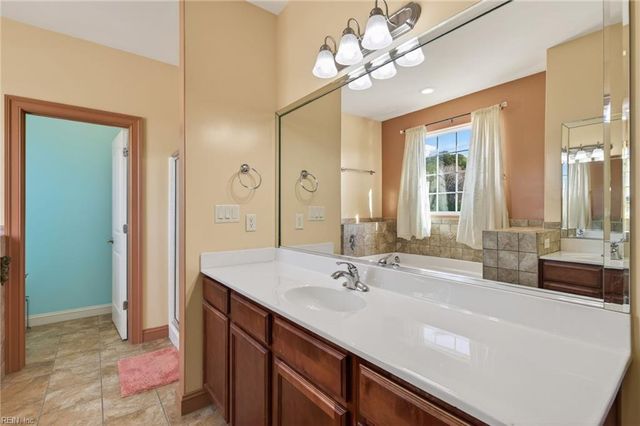 3973 Grand Isle DR, Chesapeake, VA 23323