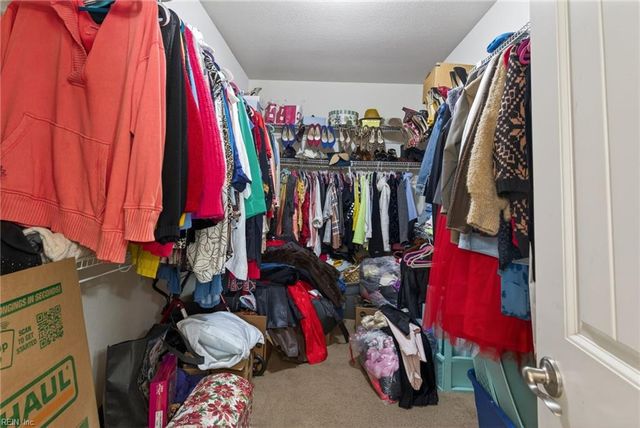 3973 Grand Isle DR, Chesapeake, VA 23323