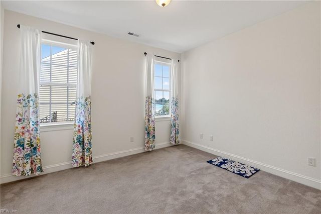 3973 Grand Isle DR, Chesapeake, VA 23323