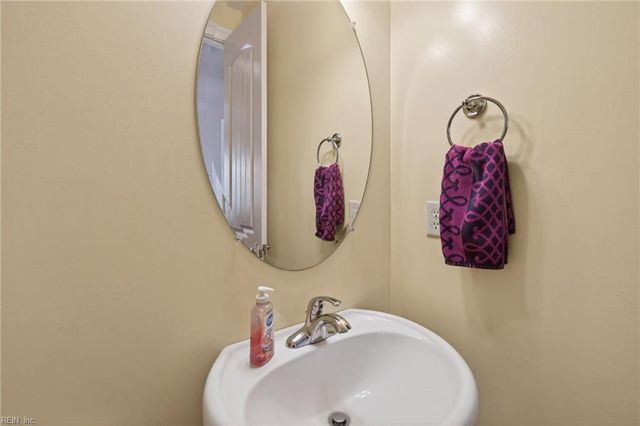 3973 Grand Isle DR, Chesapeake, VA 23323