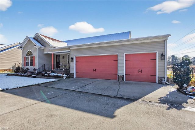 3973 Grand Isle DR, Chesapeake, VA 23323