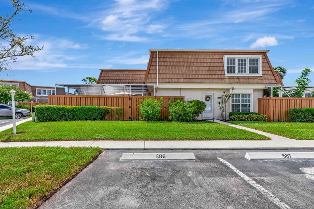 11571 Winchester Drive 27 D, Palm Beach Gardens, FL 33410