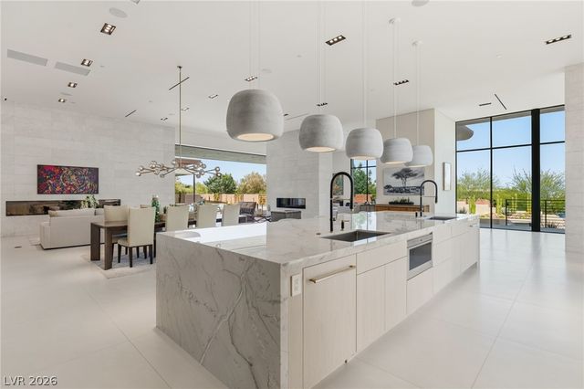 63 Midnight Sky Drive, Las Vegas, NV 89135