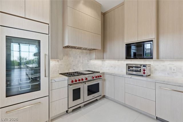 63 Midnight Sky Drive, Las Vegas, NV 89135