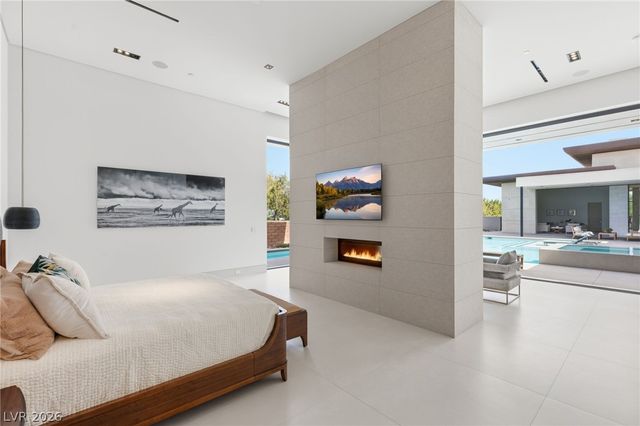 63 Midnight Sky Drive, Las Vegas, NV 89135