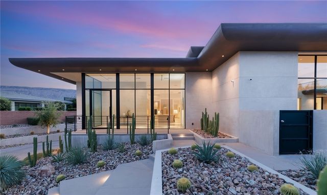 63 Midnight Sky Drive, Las Vegas, NV 89135